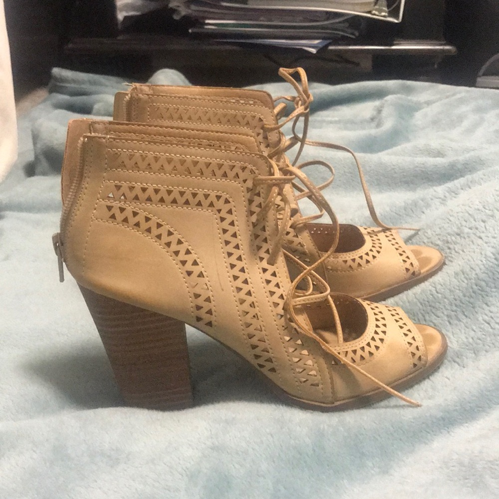 Tan heels